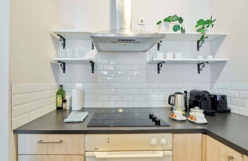 Lower Town Apartment | Charming Apt in Heart of Grand Place 1