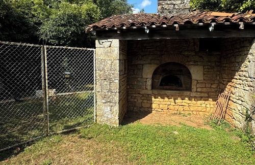 Nanteuil-en-Vallee House | Charming barn with WiFi in Nanteuil-en-Vallée