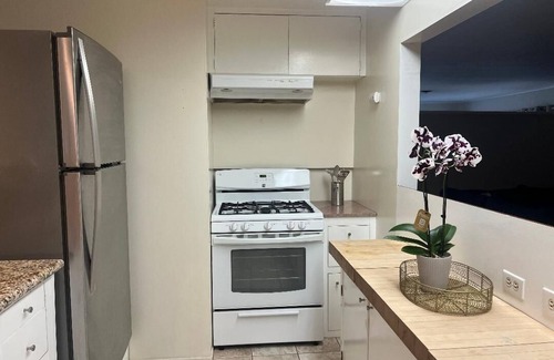 Balboa Island House | Charming Beach House Rental