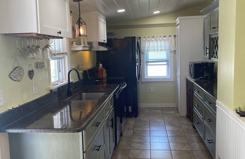 Milford House | Charming Beach Home-Steps To Sandy Beach