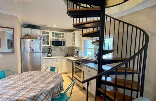 Manasquan Cottage | Charming Beach House – Just 1.5 Blocks from the Beach