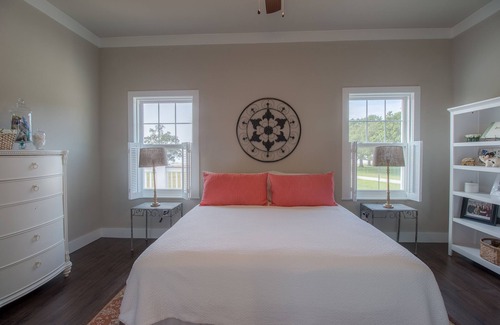 Gulfport House | Charming Beach View Cottage