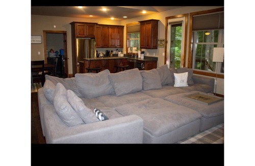 Swanton House | Charming Cabin in Deep Creek