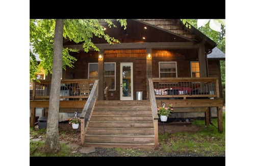 Swanton House | Charming Cabin in Deep Creek
