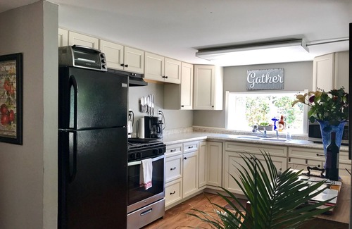 Carbondale Cabin | Charming cabin on the Crystal River. Minutes to skiing-hot springs-rafting-ect.