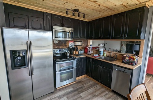 Tate Cabin | Charming cabin with spectacular views