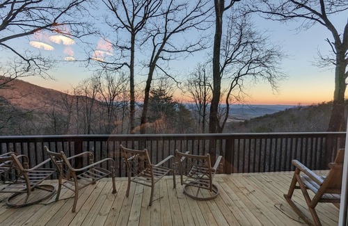 Tate Cabin | Charming cabin with spectacular views