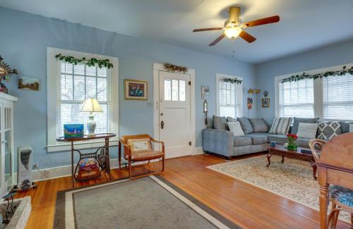 Canyon Lake House | Charming Canyon Lake Cottage with Pool and BBQ Pit!