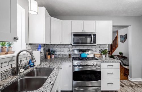 Cleveland House | Charming Cleveland Home