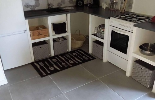 Bourriot-Bergonce Apartment | Charming, comfortable studio with jacuzzi