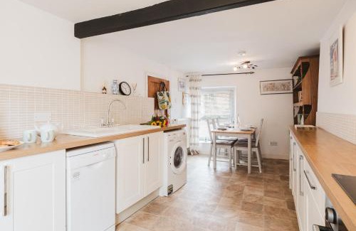 Dursley Apartment | Charming Cotswolds Retreat in the Heart of Dursley