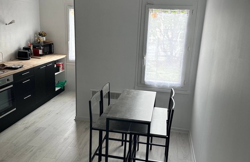 Ouzouer-sur-Loire Cottage | Charming Cottage in Ouzouer-sur-Loire: 4BR, Garden, Near Loire & Forest