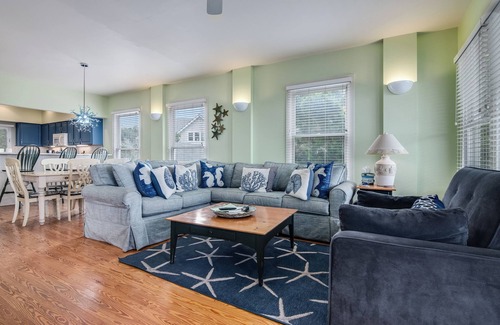 Flora's Bluff House | Charming cottage nestled high on the dune ridge w/both clubs!