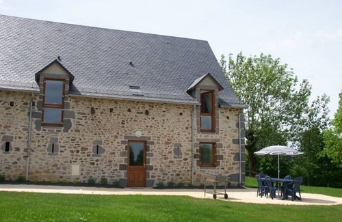 Jaleyrac Cottage | Charming Cottage for 4 with View, Near Lake and Castles, Hiking Trails, WiFi