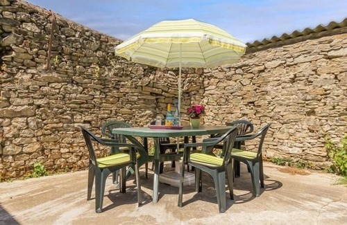 Saint-Lyphard Cottage | Charming Cottage in Brière Park, 3 Bedrooms, Fireplace, Terrace, Internet