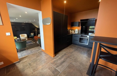 Avoine Cottage | Charming Cottage in Avoine with Private Spa and Garden