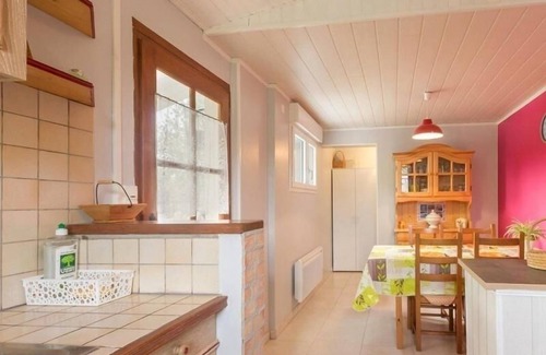 Crossac Cottage | Charming Cottage in Countryside, 25 km from Beach, Wi-Fi, Baby Gear, Pet Friendly