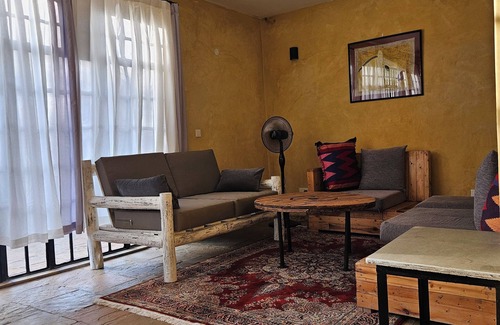 Kajiado County Cottage | Charming Cottage in Namanga with gorgeous views & birdlife.Pet friendly!