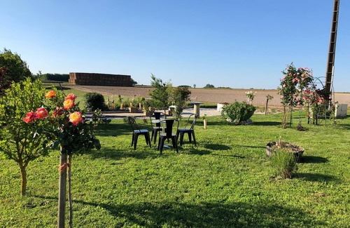 Chedigny Cottage | Charming Cottage in Touraine, Private Garden, 3 Bedrooms