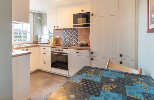 Robertville Cottage | Charming Cottage Near Lake