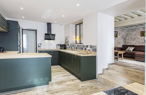Cheverny Cottage | Charming Cottage Near Cheverny Castle - Modern, Spacious, and Quiet with Private Garden