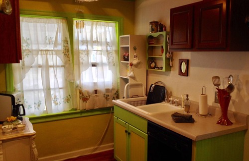Eureka Springs Historic District Cottage | Charming Cottage in Historic District Close to Downtown