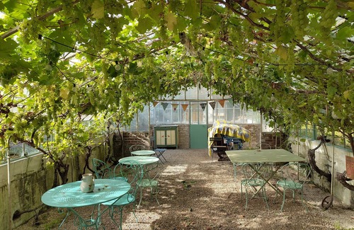 La Roquette House | Charming country house with greenhouse