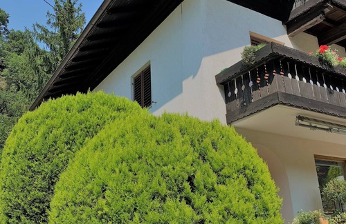 Nalles Apartment | Charming cozy apartment with mountain & forest view, only 15min. from Meran&Bozen