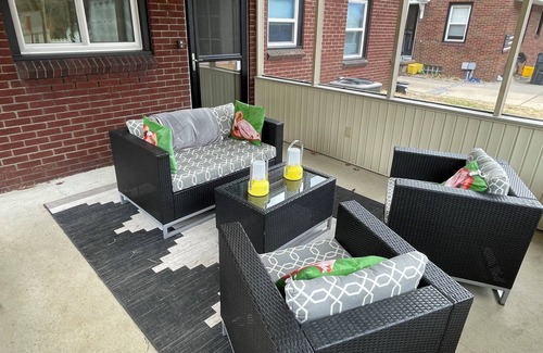 Boardman House | Charming, Cozy, Quiet 3-Bedroom 2-Bath house in the Heart of Boardman w/Laundry