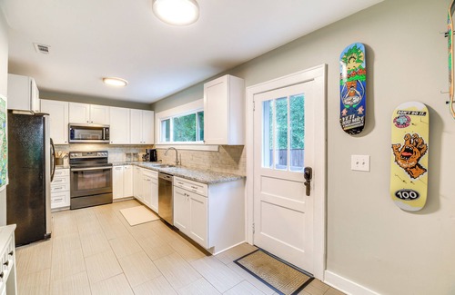 Damascus House | Charming Damascus Retreat w/Deck & Creek Views!