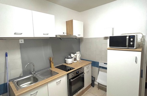 Les Abymes Apartment | Charming downstairs shared villa