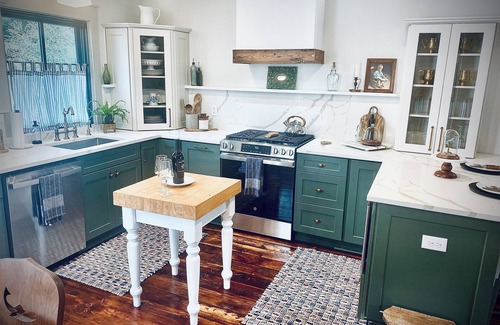 Murray Hill House | Charming Downtown Annapolis. Stroll to all the Historic District has to offer.