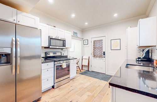 Anacortes House | Charming downtown home near restaurants & Cap Sante Park - 2 dogs OK