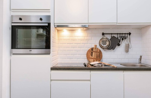 Sint-Andries Apartment | Charming Downtown Studio in Antwerp