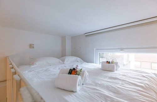 Sint-Andries Apartment | Charming Downtown Studio in Antwerp