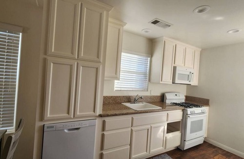 Greenacres House | Charming Entire Casita in Bakersfield