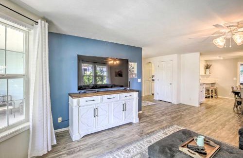Central Oregon House | Charming Eugene Home with Fire Pit 8 Mi to UO!