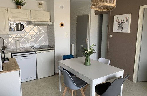 Fort-Mahon-Plage Apartment | Charming F2 Apt Near Beach, Shops, Balcony, Pet-Friendly