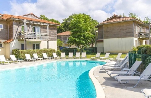 Aureilhan Apartment | Charming family apartment for 4 people with swimming pool on the edge of Lake Aureilhan