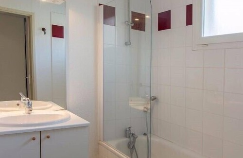 Aureilhan Apartment | Charming family apartment for 4 people with swimming pool on the edge of Lake Aureilhan