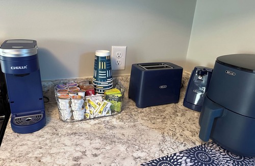 Painter House | Charming family friendly 3-bedroom house in Painter with AC and outdoor patio