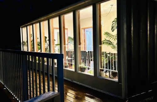 Oak Harbor House | Charming family getaway near Deception Pass in the shadow of giant Douglas firs