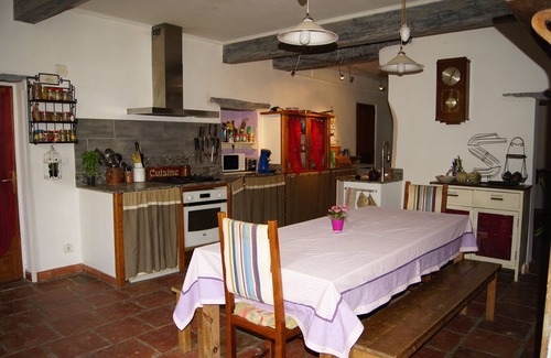 Azas House | Charming family home with fenced pool