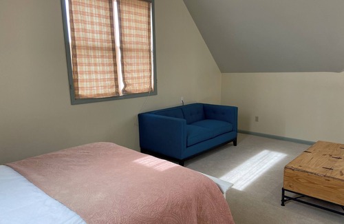 Spring City Other | Charming farmhouse in Historic Spring City with AC, WiFi, and full kitchen.