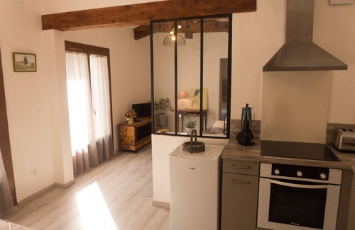 Montbrun-des-Corbieres Cottage | Charming cottage for 2 people with private terrace and swimming pool