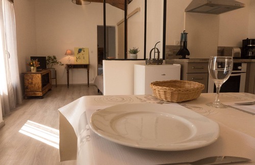 Montbrun-des-Corbieres Cottage | Charming cottage for 2 people with private terrace and swimming pool