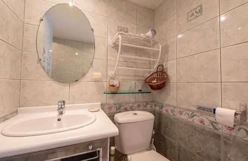 Saint-Benoit-sur-Loire Bed & Breakfast | Charming room with private terrace and wifi in Saint-Benoît-sur-Loire