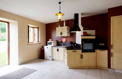 Saint-Nizier-de-Fornas Cottage | Charming stone cottage with large grounds - Sleeps 6