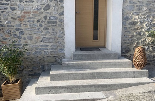 Saint-Pierre-d'Albigny House | Charming studio