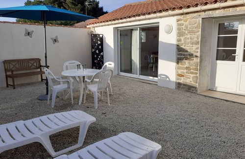 Bourgenay Cottage | Charming renovated house with Wi-Fi, near Port Bourgenay